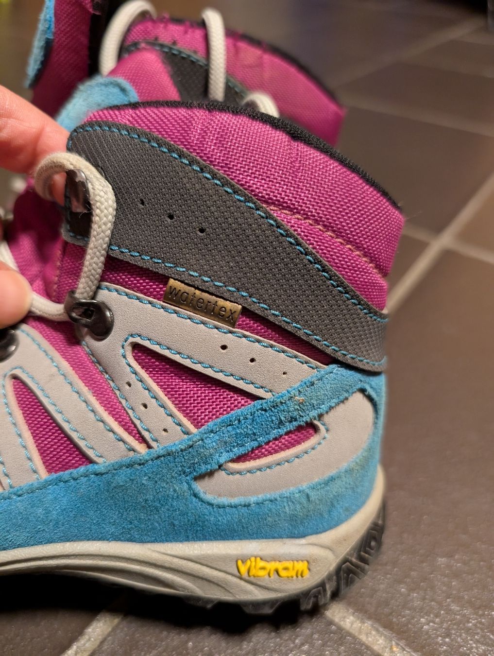 Chaussures garçon: Wanderschuhe, Grösse 33 – D'occasion à Nods par BieneS 2