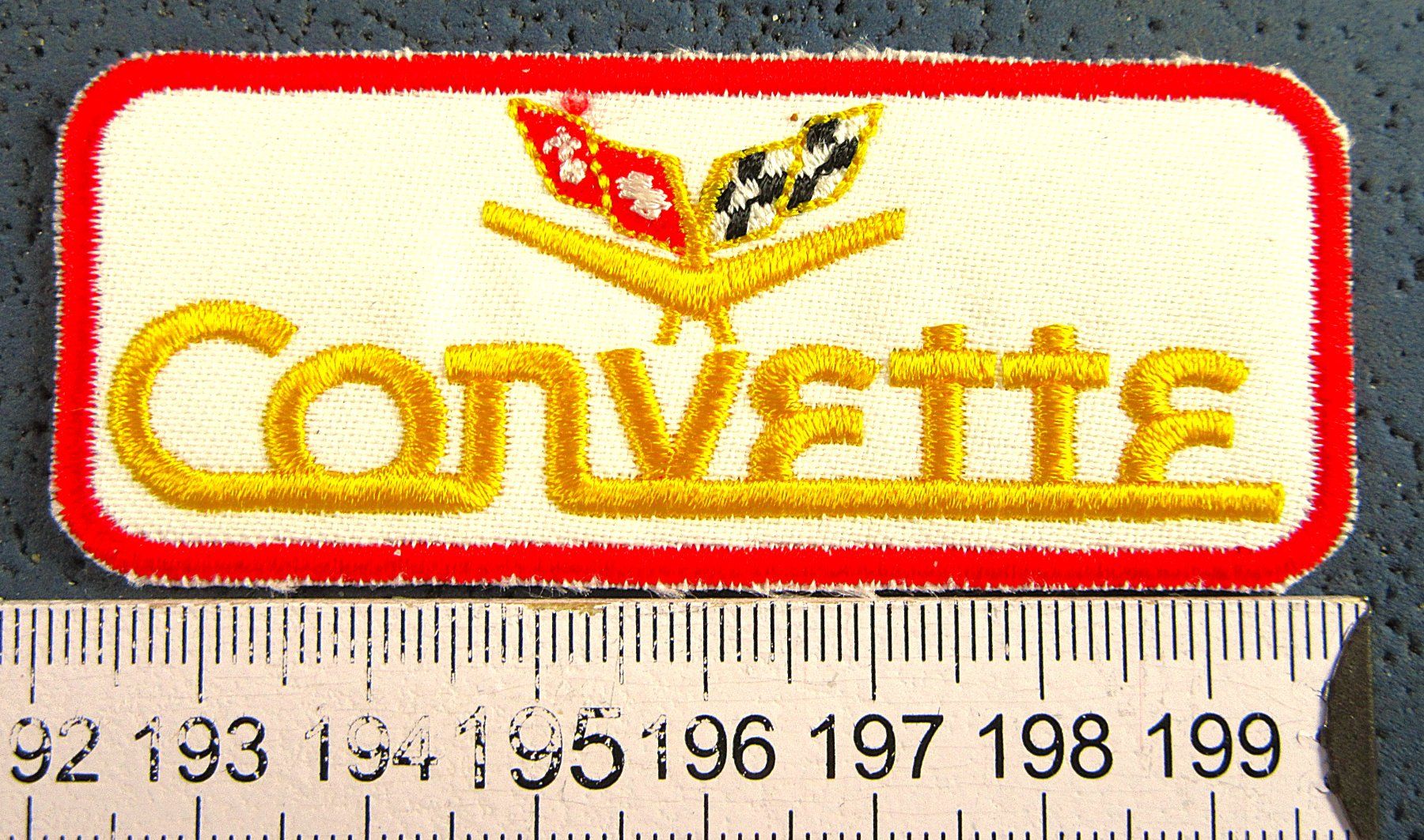 Chevrolet Patches: CORVETTE RACING AUTO LOGO AUFNÄHER PATCH MIT LEIM GESTICKT – Gebraucht aus Ettingen von Hausi4711
