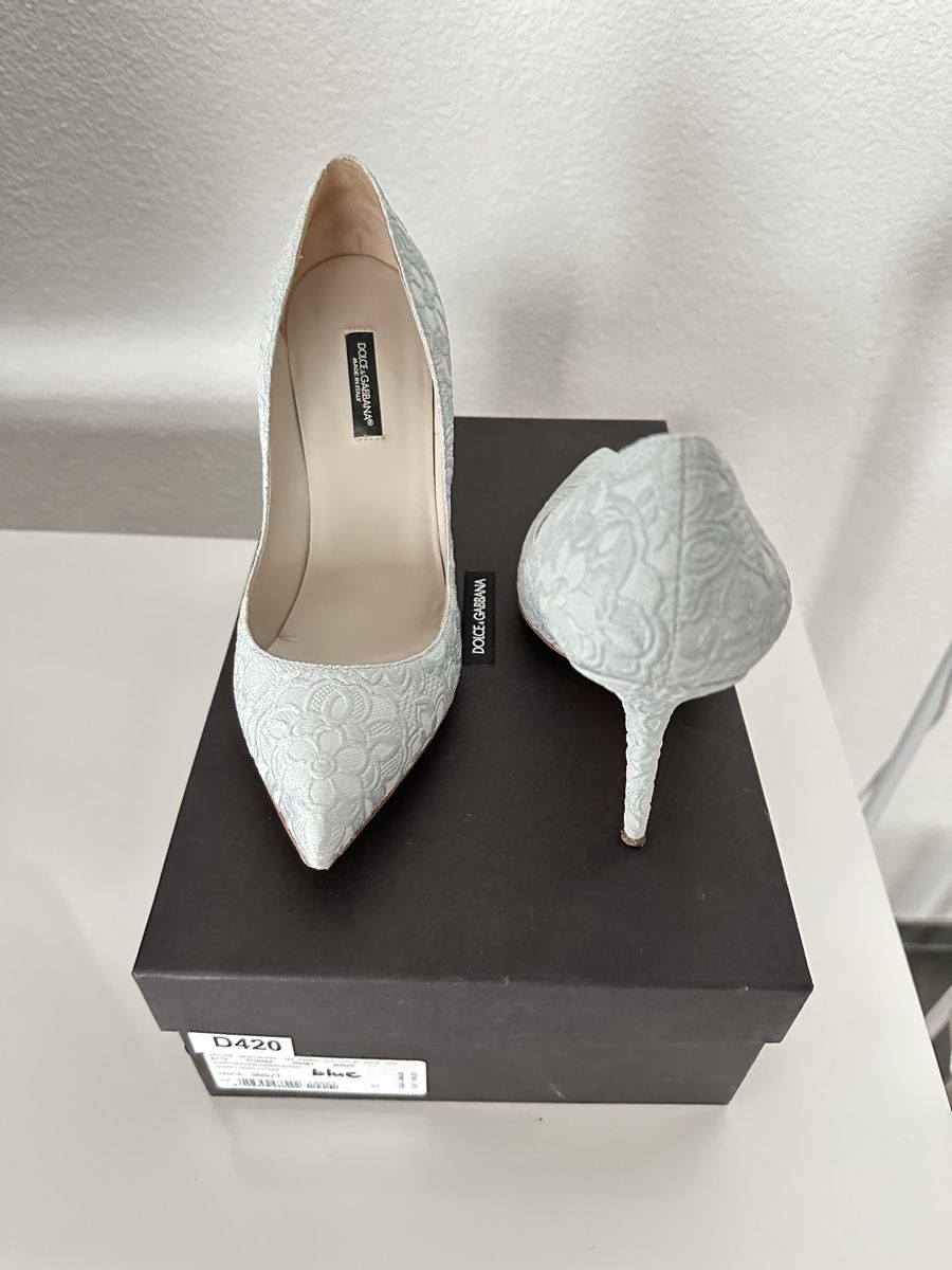 Dolce & Gabbana Scarpe da donna: D&G Pumps Spitze hellblau Gr. 39,5 – Nuovo (secondo la descrizione) da Grenchen venduto da ylo_8mlq 1