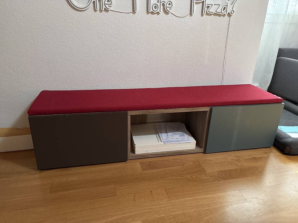 Mobili TV:  IKEA Modular Wall Cabinets & TV Stand Set – Usato da Riehen venduto da chr_kt5p 3