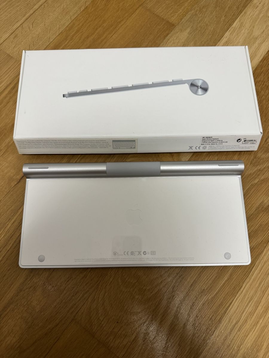 Apple Tastiere: Apple Wirelesszz Keyboard A1314 – Nuovo (secondo la descrizione) da Aarau Rohr venduto da mic_d6nr 1