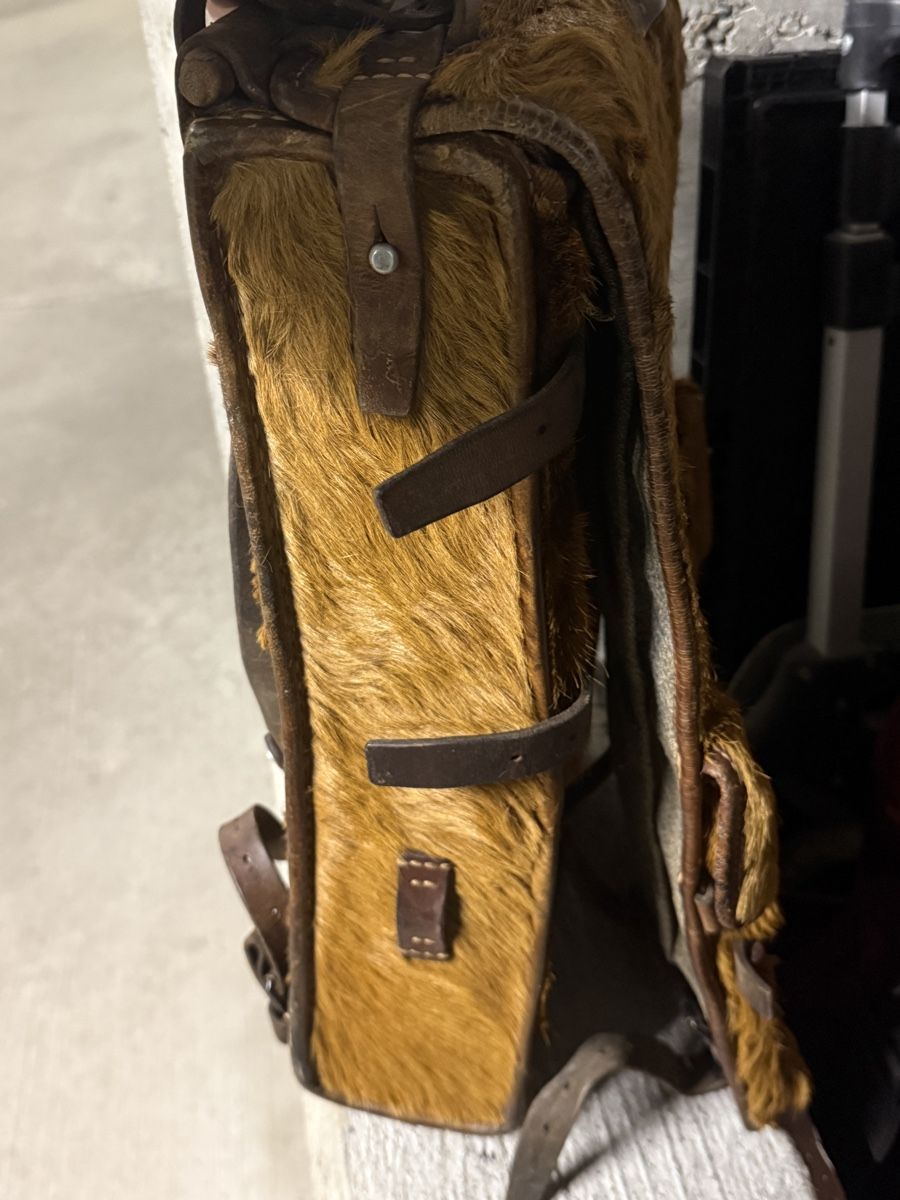 Schweizer Armee Zaini: Vintage Schweizer Armee-Tornister / Fellrucksack – Usato da Gockhausen venduto da Juanma.S.B 1