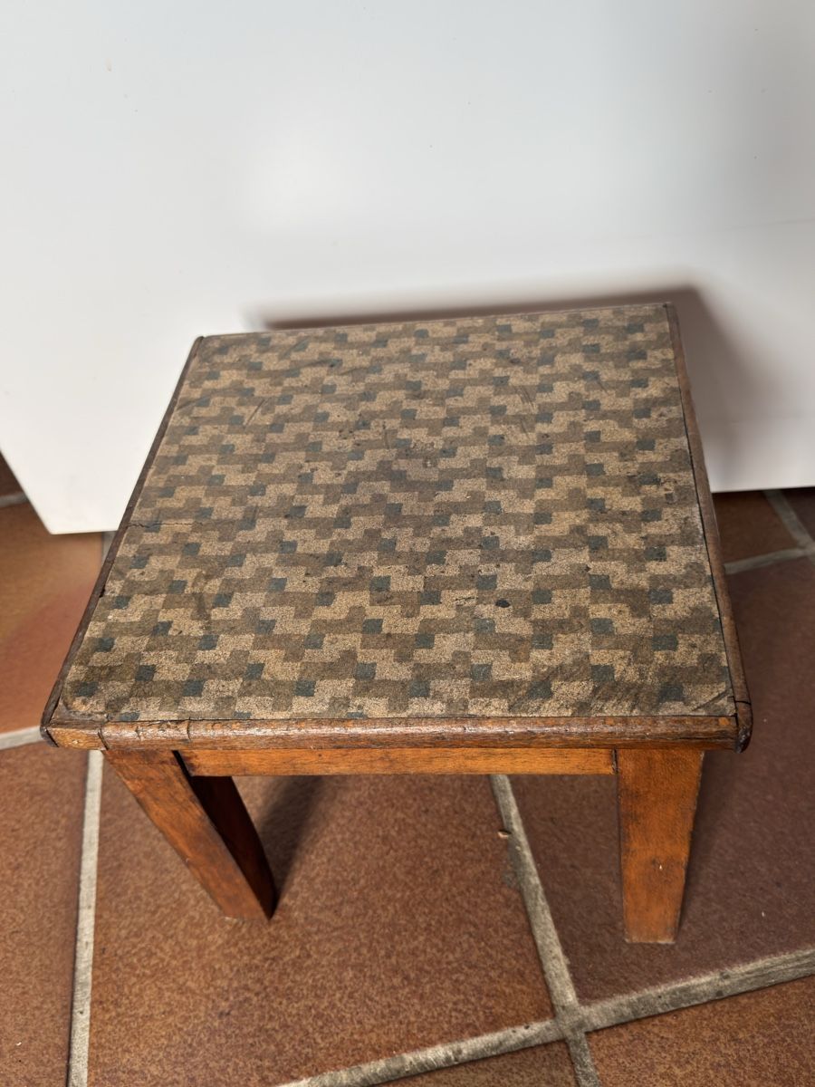 Hocker: Alter Holzschemel – Gebraucht aus Hombrechtikon von Froeschli9 2