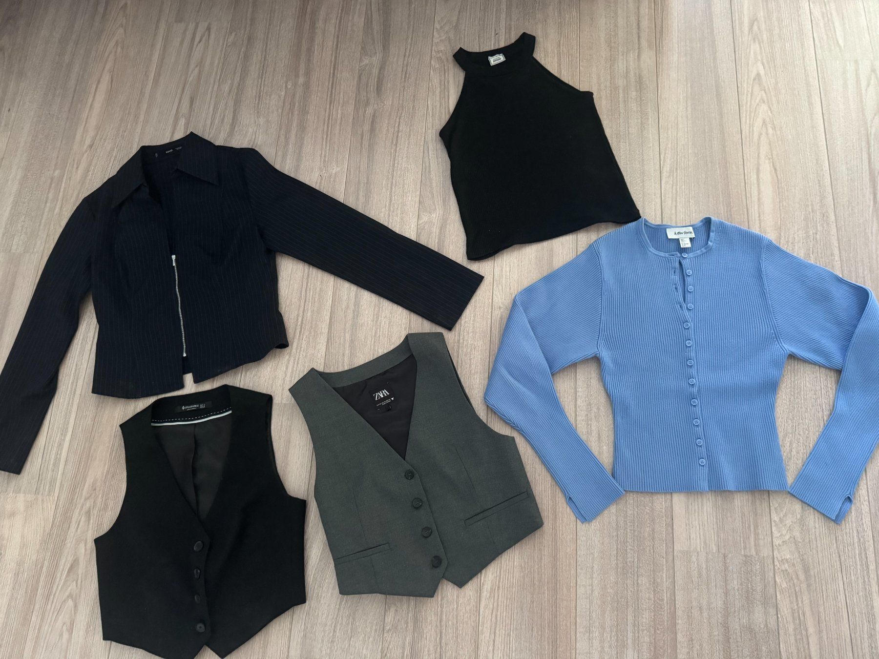 Kleiderpakete: 5 Stk. Damen Set Gr. XS – Gebraucht aus Bonstetten von VCLS