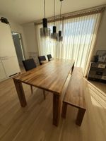 Massiver Esstisch mit passender Holzbank, 220 × 90 cm
