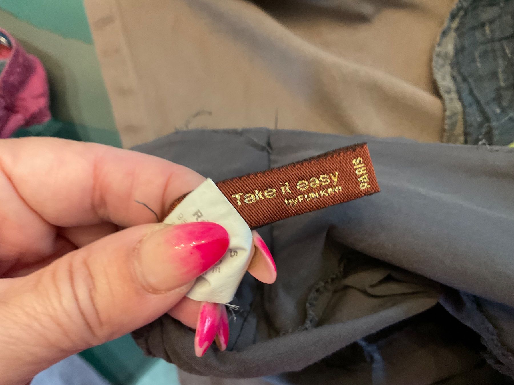 Pantaloni: Pantalon taille haute ample gris taille unique TAKE IT EASY – Usato da Genève venduto da Mazelyne 7
