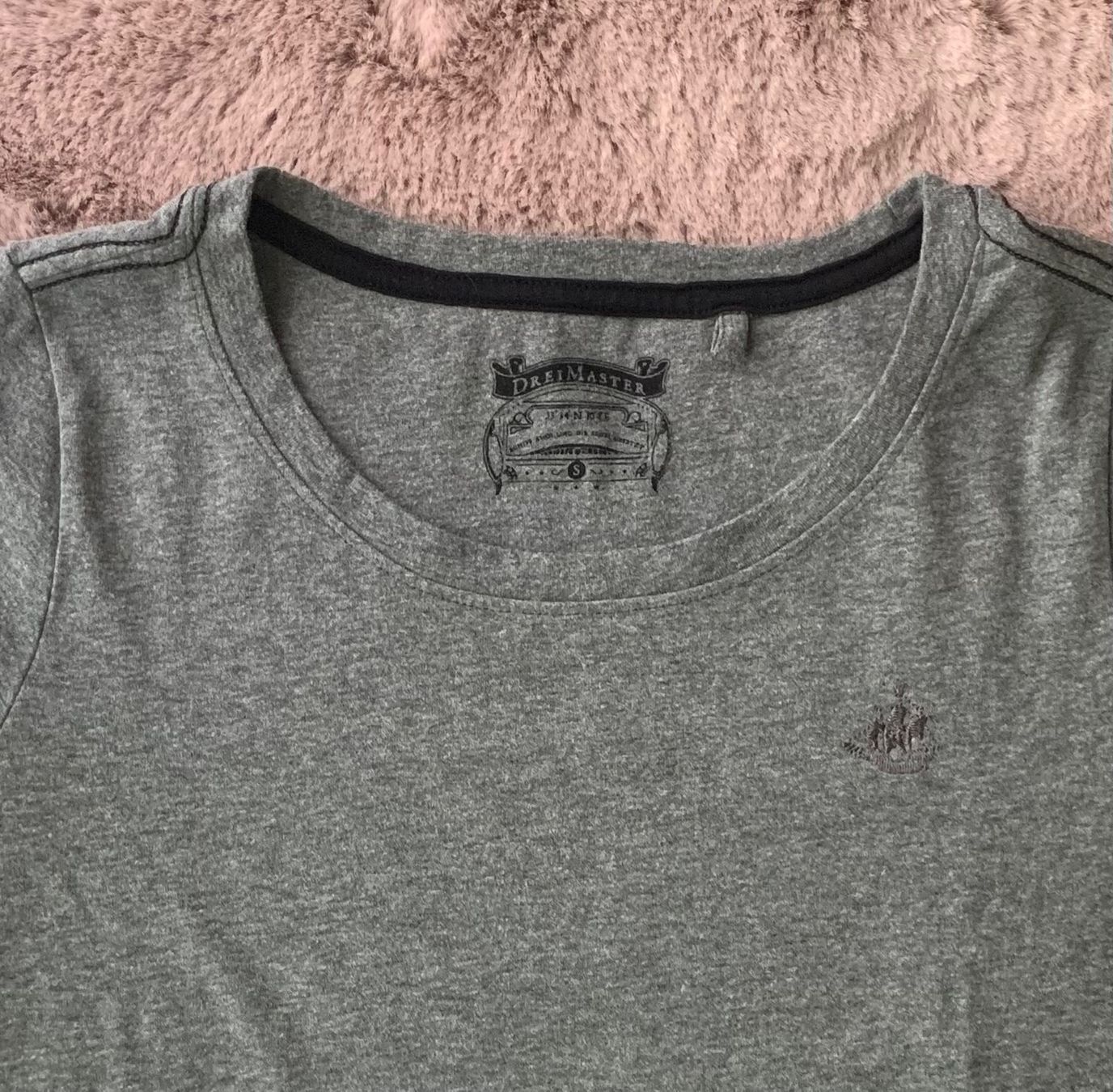 T-shirt: Graues T-Shirt von DreiMaster, Grösse S – Usato da Sursee venduto da escape62 1