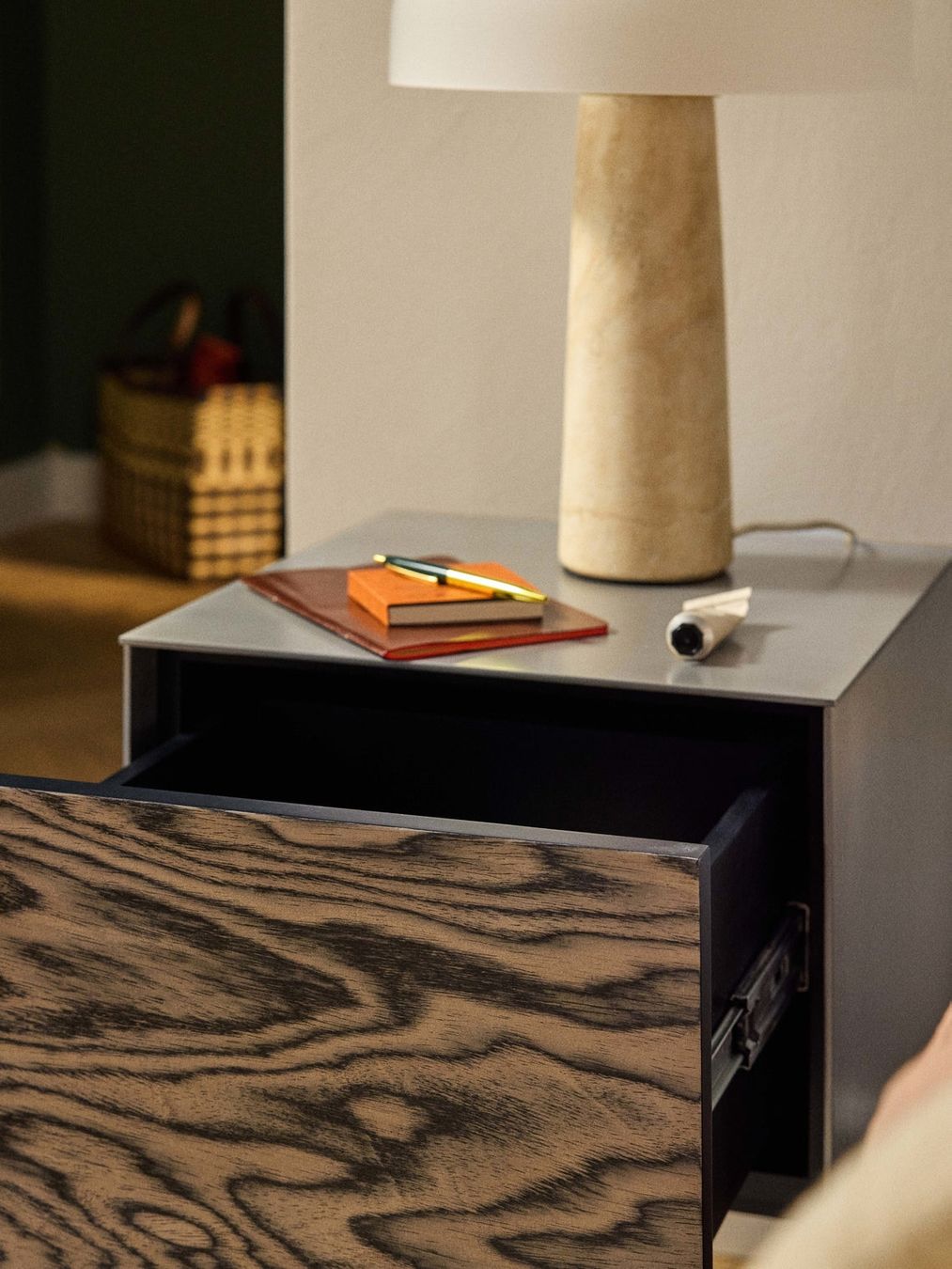Westwing Comodini: Nachttisch Ako  Westwing Collection CHF 899 -56% – Nuovo (secondo la descrizione) da Otelfingen venduto da Yvonne_Outlet 4