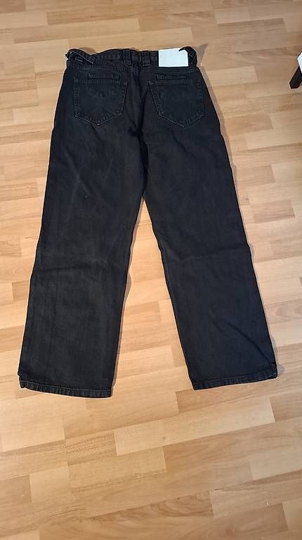 Jeans: Jean noir Vicinity – Usato da Fleurier venduto da die_gg95 1