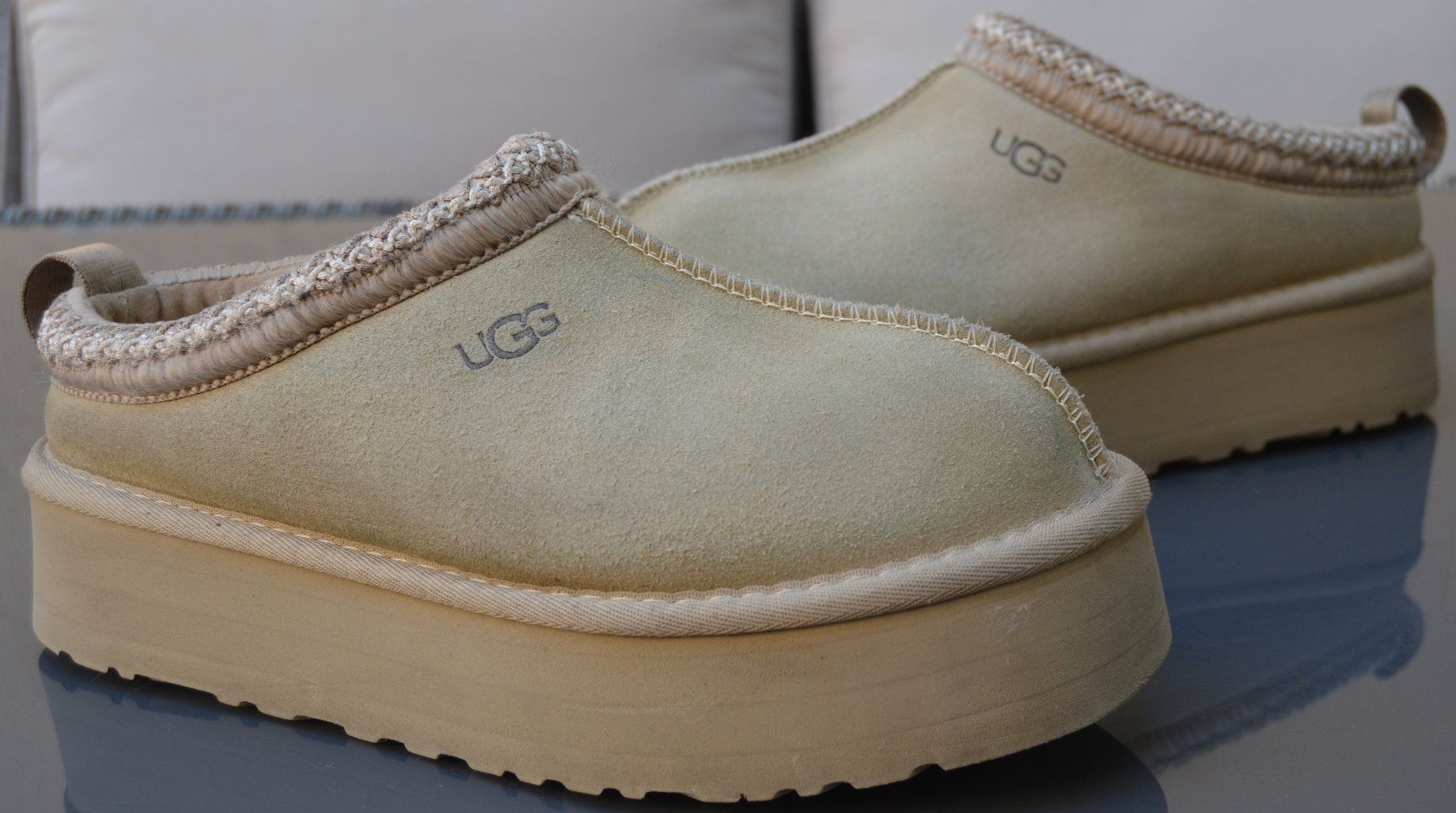 Ugg Damenschuhe: UGG Tazz Schuhe /  chaussures .Sabot  .39 – Gebraucht aus Collonges von arashee 2