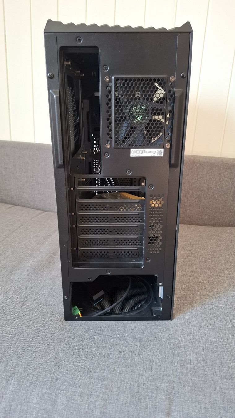 Asus Custodie: Case Asus ROG Strix GT15 – Usato da Grenchen venduto da t2a_fjn9 3