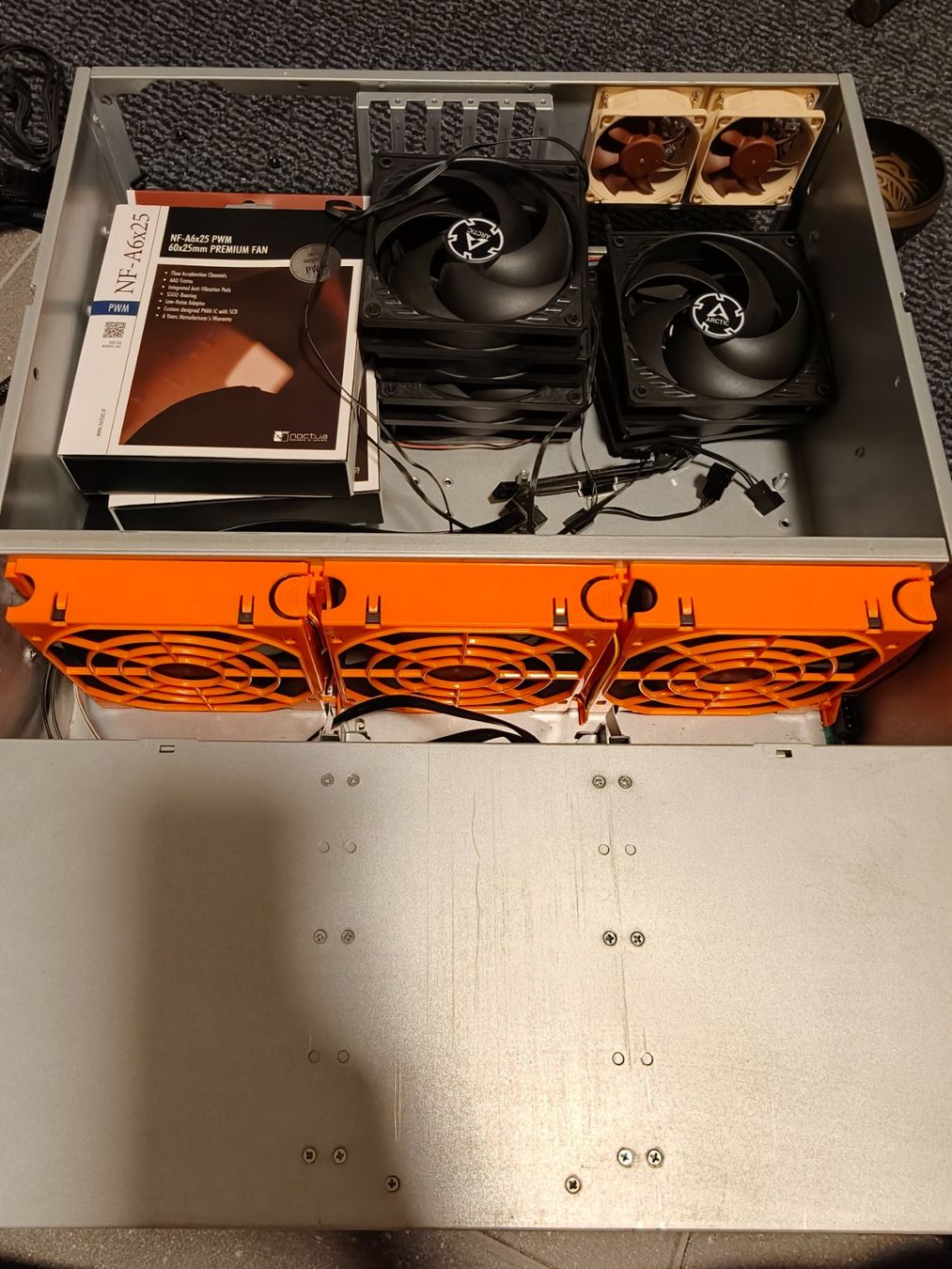 Custodie: Inter-Tech 3U-30255 Gehäuse inkl. Einbauschienen 650mm – Usato da Erstfeld venduto da URIT 2