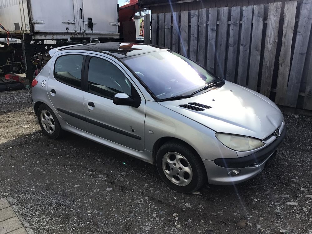Peugeot 206 (Gebraucht) in Gurmels für CHF 164 – nur Abholung auf ...