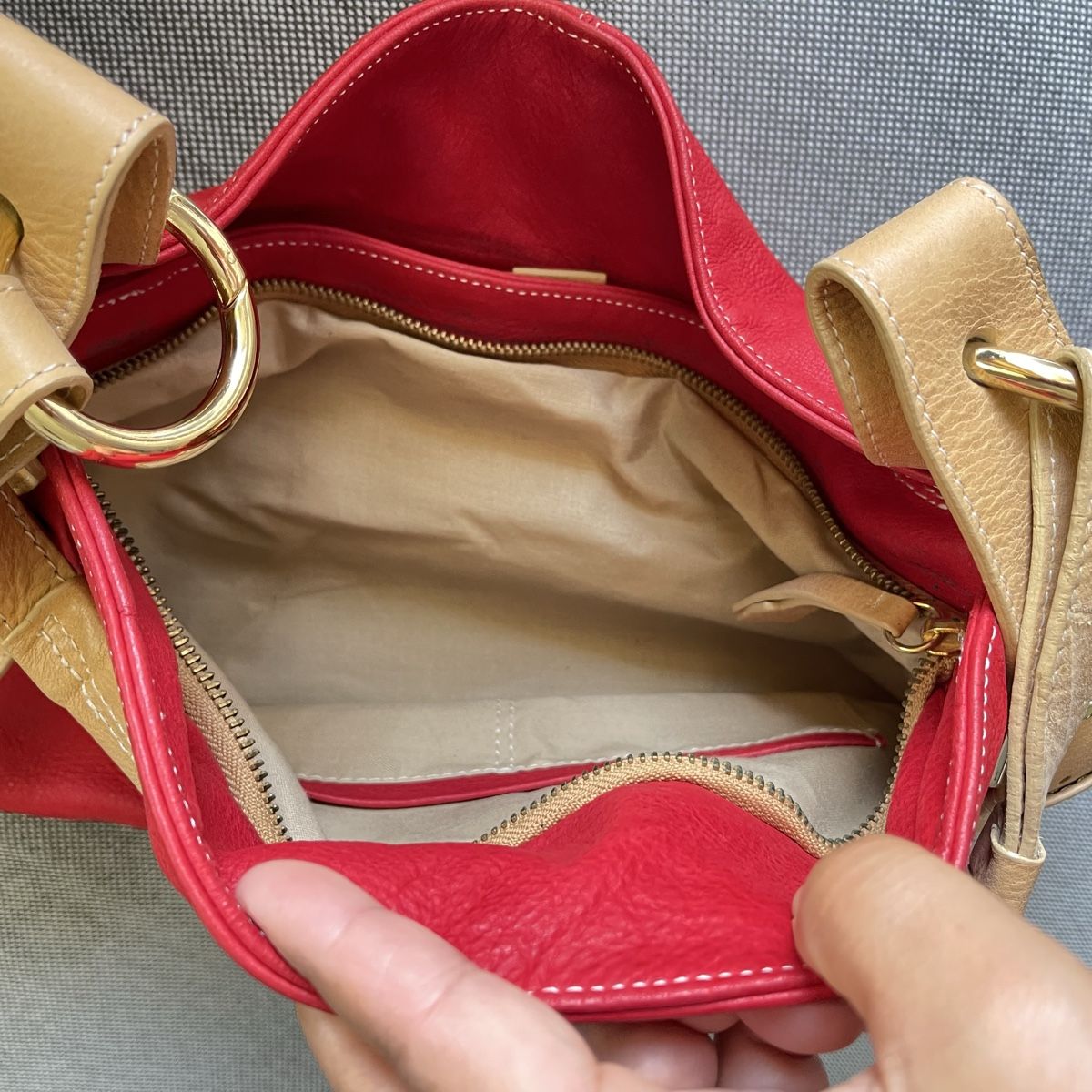 Taschen für Damen: Wunderschöne Schulter Tasche aus Leder - Rot & Beige – Gebraucht aus Bern von dek_7bjd 5