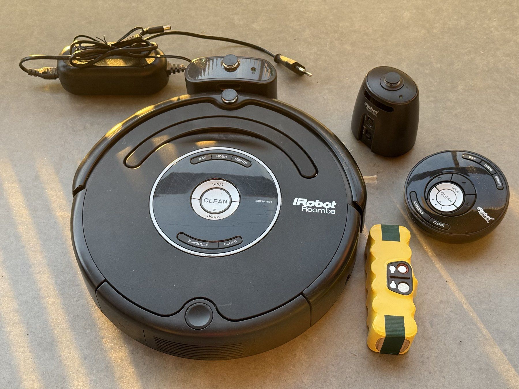 Irobot Aspirateurs & Accessoires: Roomba 581 – Défectueux à Zürich par Lbreuss 2