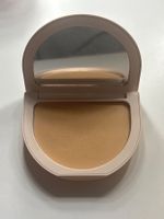 Rare Beauty Puder