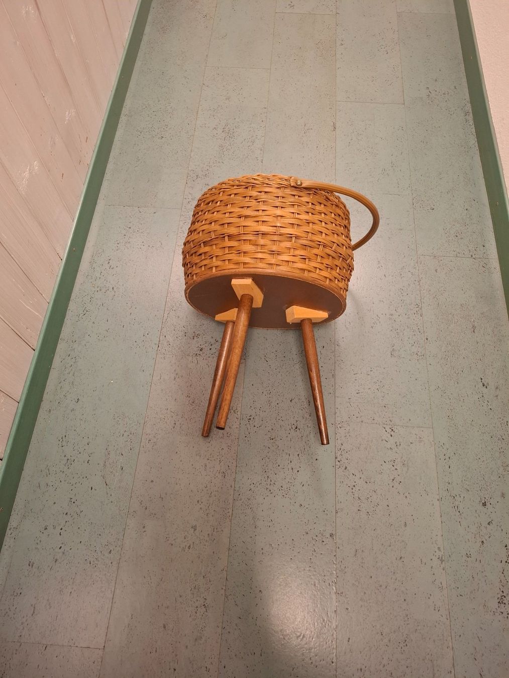 Altro per la casa: Nähkörbchen 3 Beinig VINTAGE – Usato da zollikerberg venduto da Momi6 2