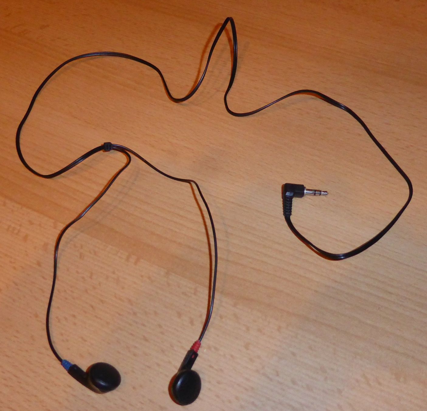 Cuffie: 2 Ohrhörer mir Kabel Länge 95 cm, Klinken Stecker – Nuovo (secondo la descrizione) da Spreitenbach venduto da Turbo_1105