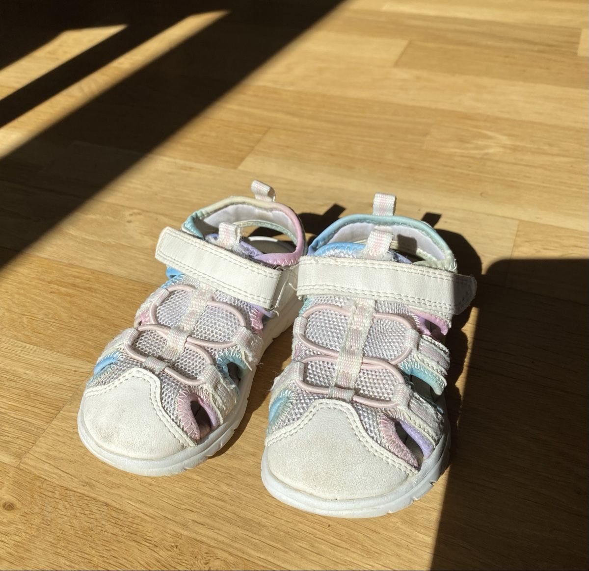 Next Scarpe per ragazze: NEXT sandals, size 8, 25-26 – Usato da Zürich venduto da Mariaov