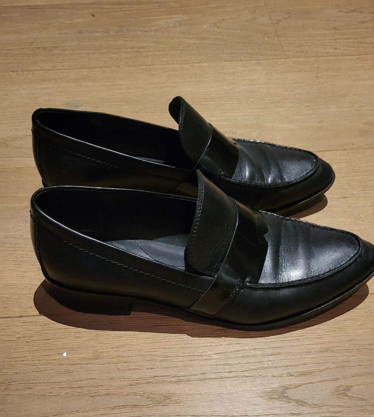 Geox Damenschuhe: Black leather loafers Geox Size 37 – Gebraucht aus Winterthur von dk4112