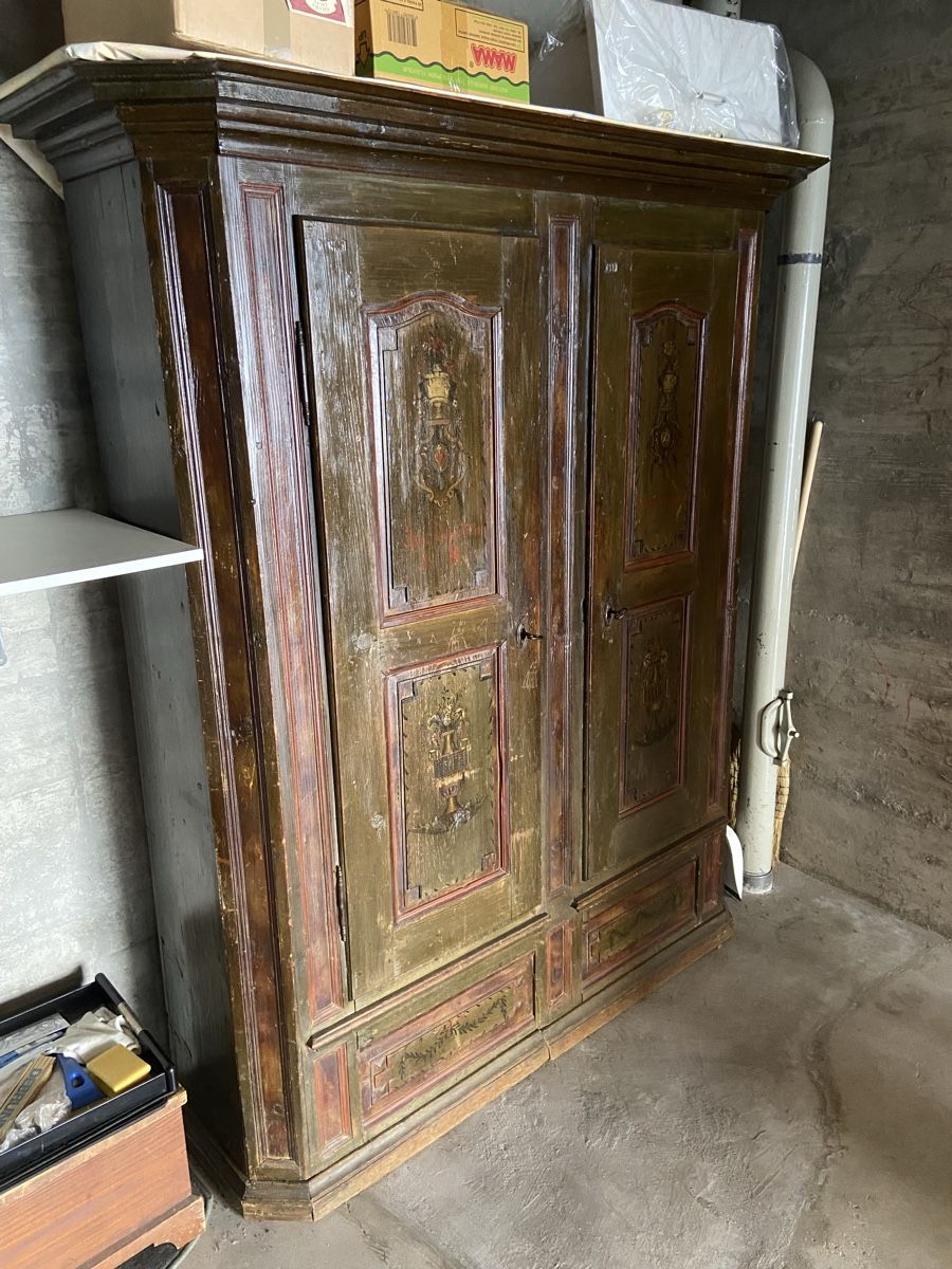 Armadi: Antiker Bauernschrank – Usato da Reinach BL venduto da LC22 2