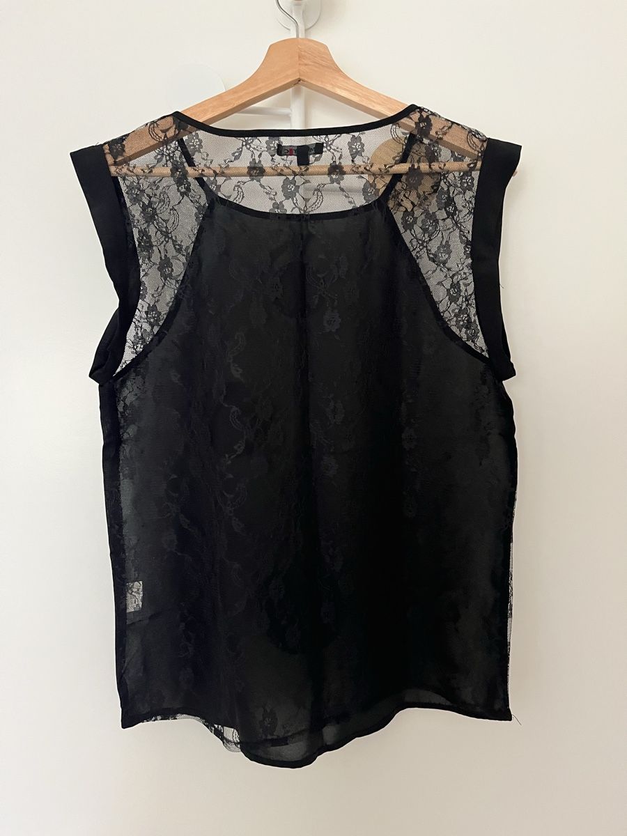 Tops: Black Lace Top – Neu (gemäss Beschreibung) aus Thalwil von zen_hpz5