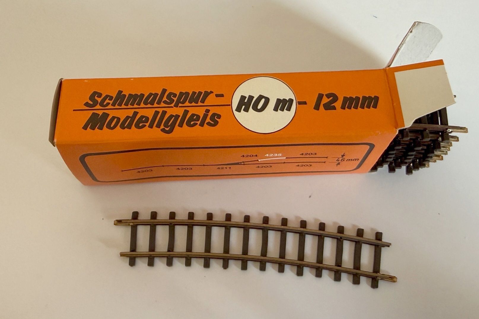 Bemo Modellini di ferrovie: Bemo Gleis gebogen 12° Art. 4275 – Nuovo e nell'imballaggio originale da Samedan venduto da Gischpel25