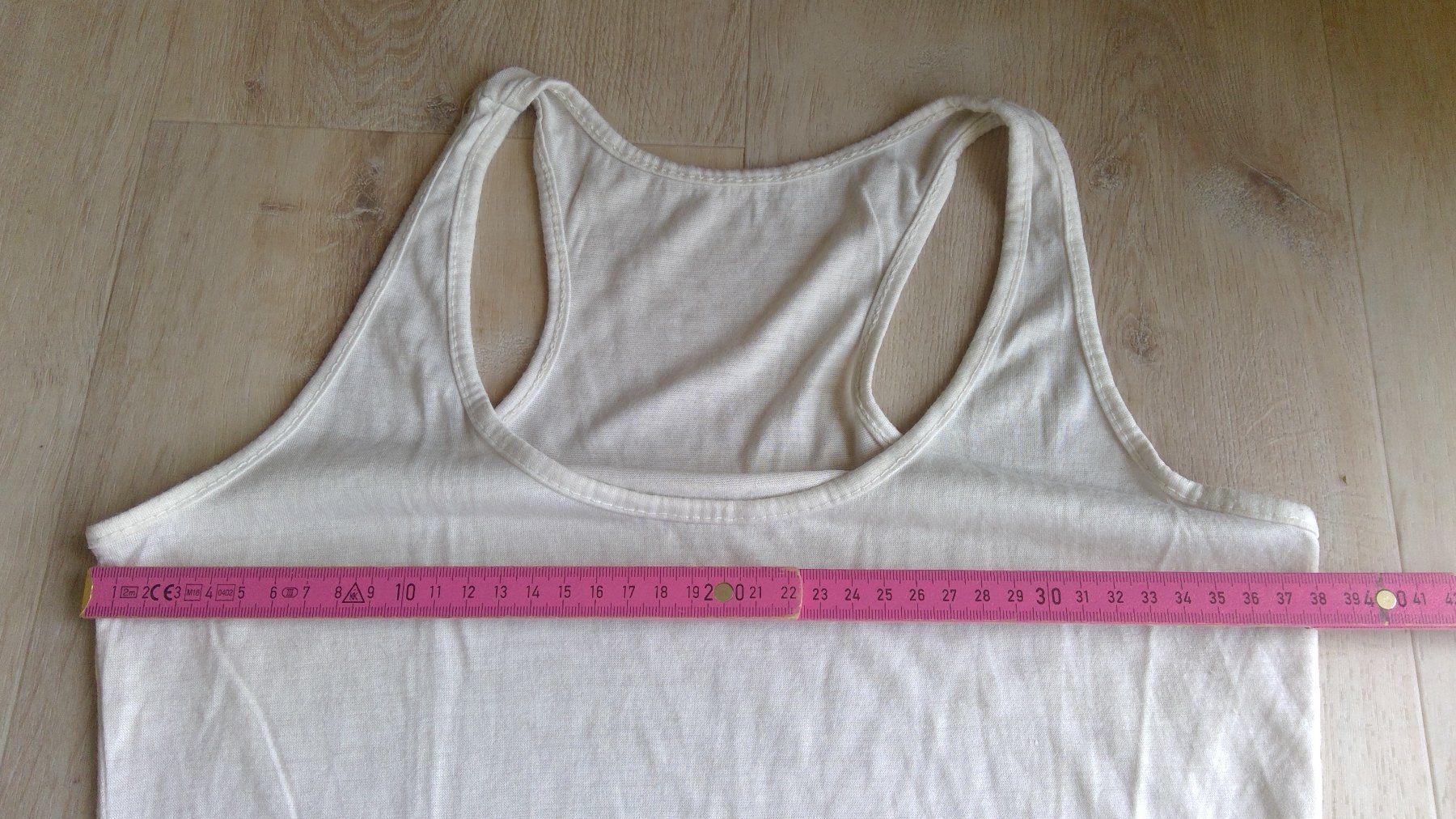 Top: Top débardeur beige, taille 2/M, polyester & viscose – Usato da Agiez venduto da chouchanelle 5