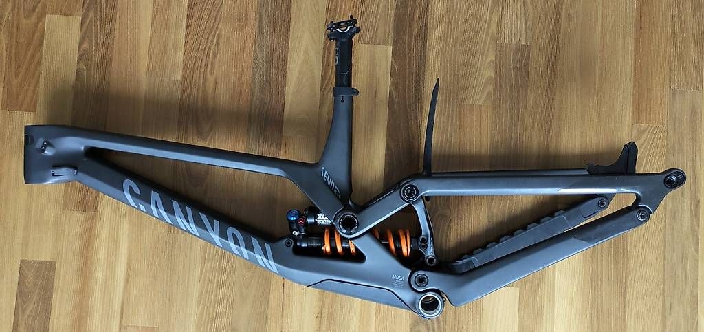 Biciclette: Canyon Sender CFR Downhill-Rahmen - Gebraucht – Usato da Zürich venduto da megas_stephanos 3