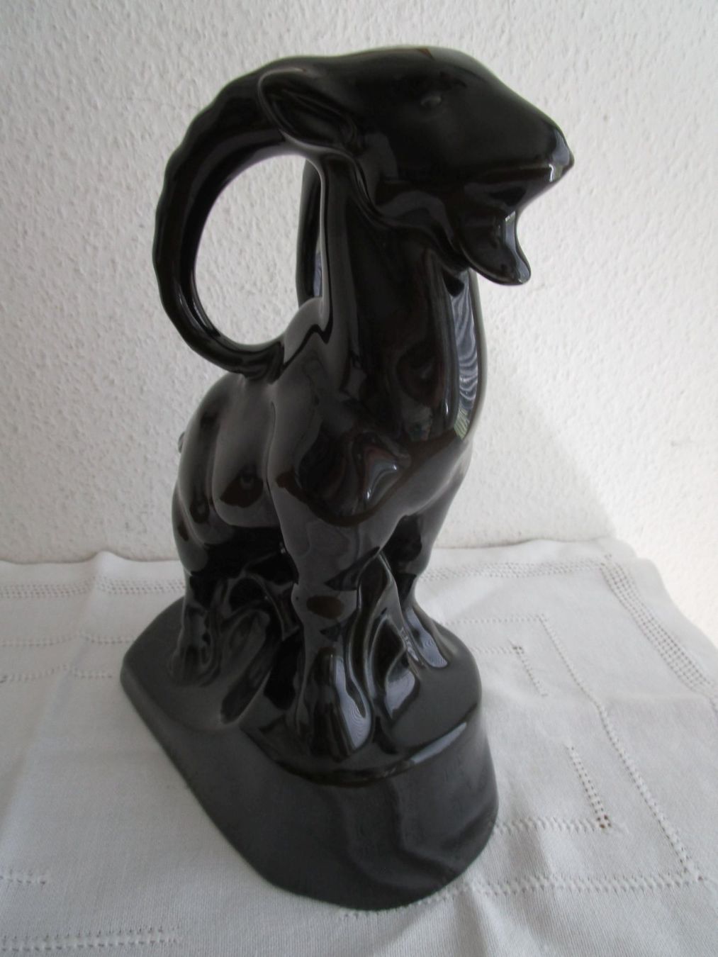 Statuette: Laufen Keramik - schwarzer Steinbock – Usato da Binningen venduto da mondoantico 1