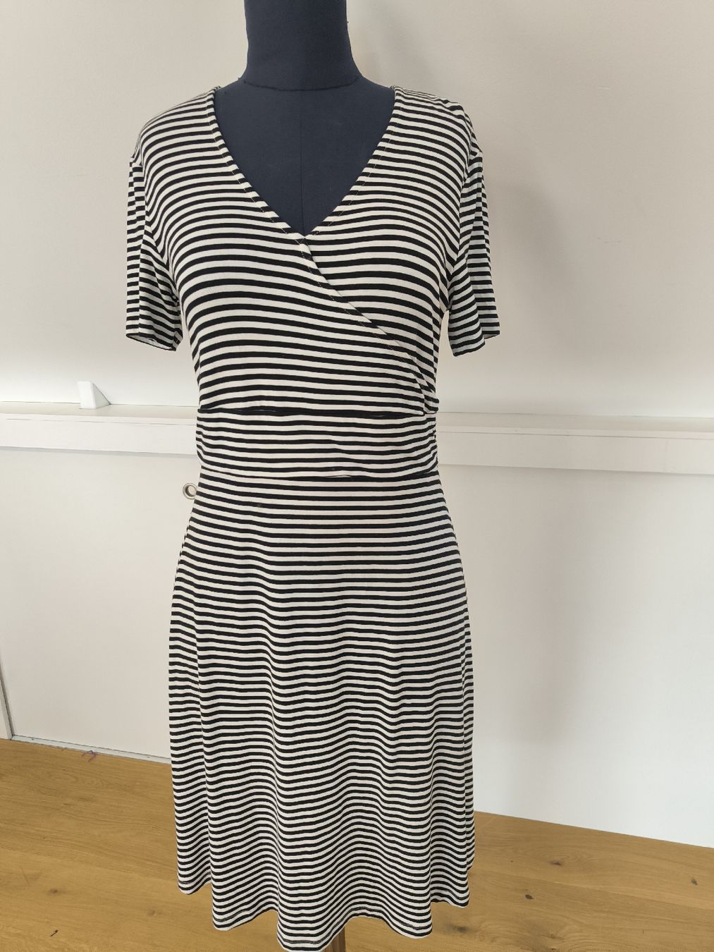 Tom Tailor Kleider: Tom Tailor Kleid, neu, gestreift, Wickeloptik – Neu (gemäss Beschreibung) aus Biel/Bienne von mar_vl8n