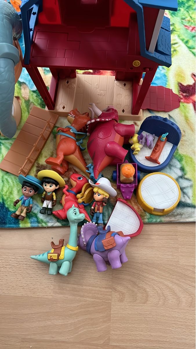 Giocattoli: Dino Ranch Spielset Figuren & Dinosaurier Set – Usato da Herbetswil venduto da rotekatze84