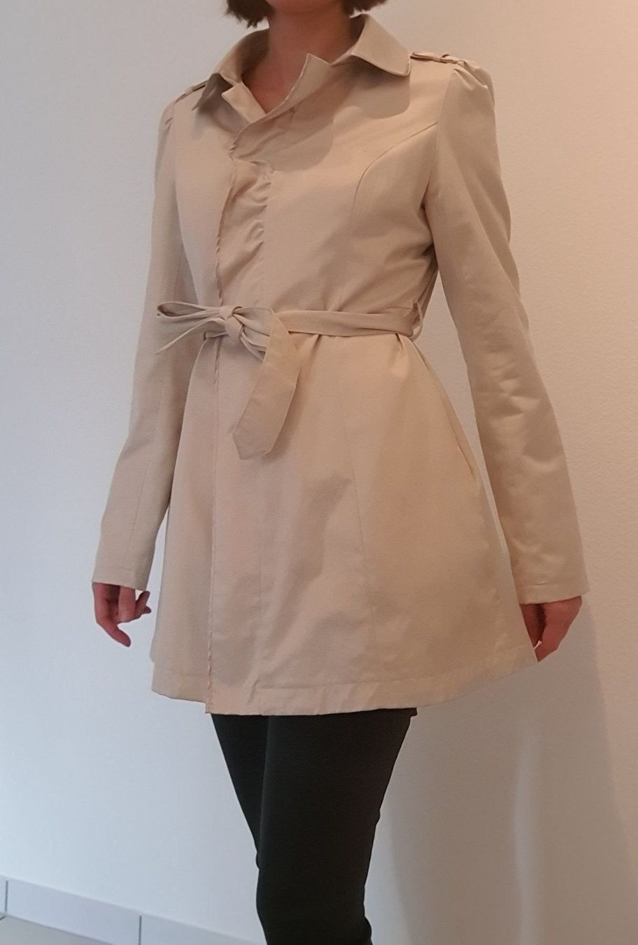 Mäntel: Jacke beige Vila Frühling/Herbst – Gebraucht aus Zollikerberg von Sell-Buy-it 1