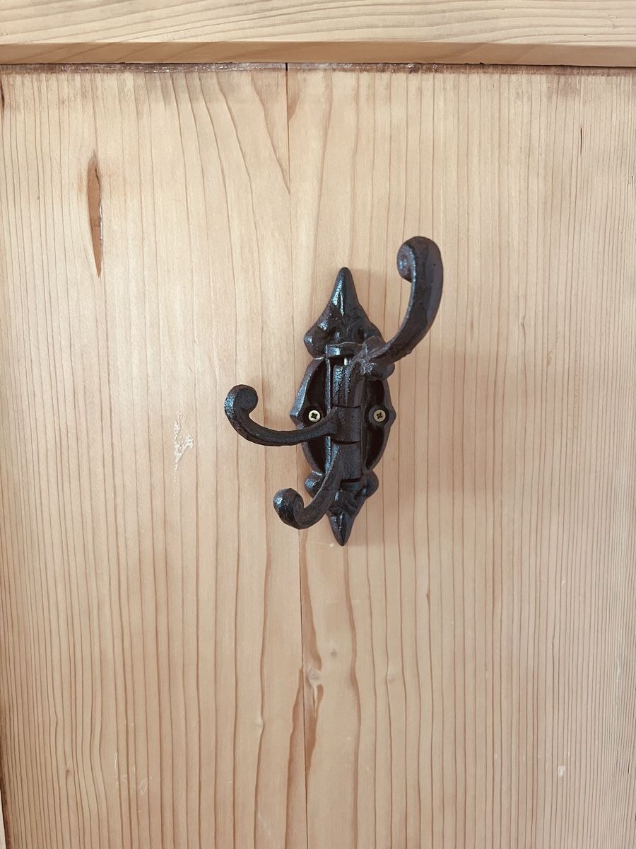 Armoires: Antiker Holzschrank – D'occasion à Kilchberg ZH par Lisavivienne 4