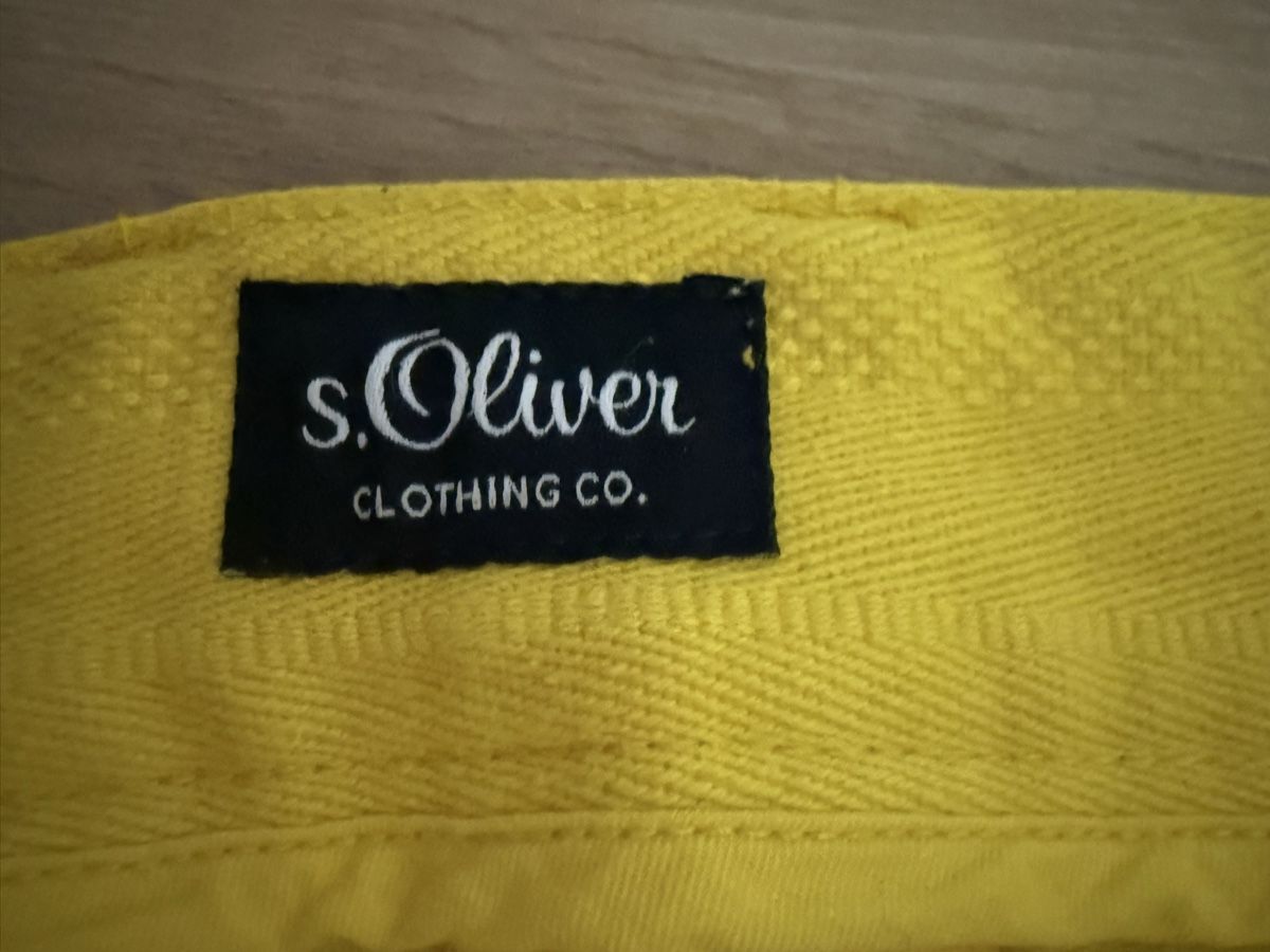 S.Oliver Pantaloni: S. Oliver Shorts Gelb – Usato da Willisau venduto da dor_xp9g 2