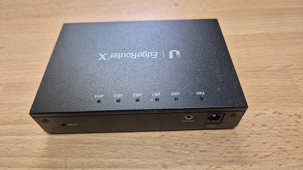 Modem & Router: Ubiquiti EdgeRouter X – Nuovo e nell'imballaggio originale da St. Erhard venduto da fro9000