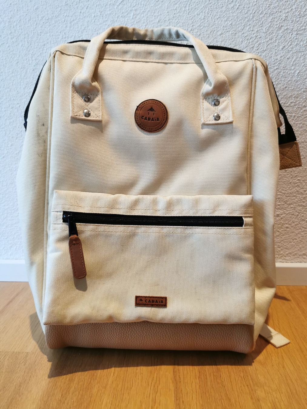 Zaini: Cabaia Rucksack Creme mit Reise-Muster, Gebraucht – Usato da Ibach venduto da wave99