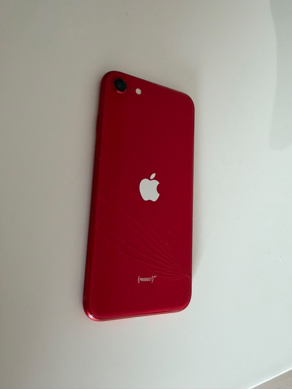 Apple Telefoni cellulari / Smartphones: iPhone SE 2. Gen. rot 128GB leichte Gebrauchsspuren – Usato da Schüpfheim venduto da oldyrk 1