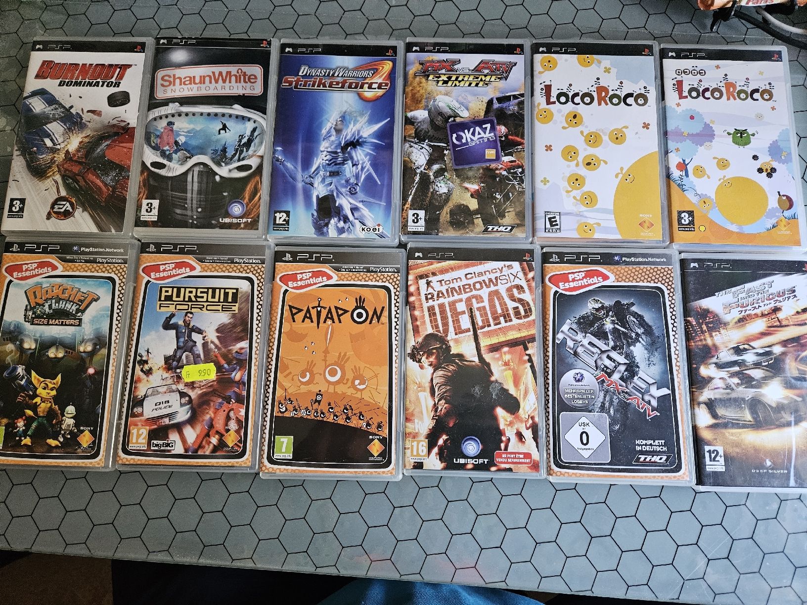Sony Console: 2 console Sony PSP avec 27 jeux – Usato da Genève venduto da Pedro67 3