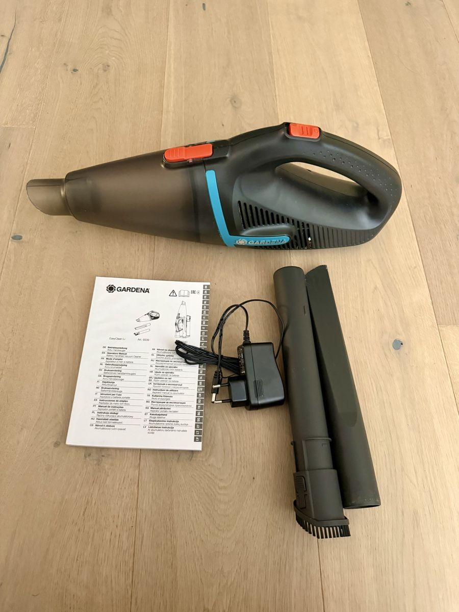 Aspirapolveri & Accessori: GARDENA Akku-Handstaubsauger  – Usato da Basel venduto da Joggelibasel