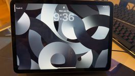 Apple iPad Air M1 256GB + Magic Keyboard