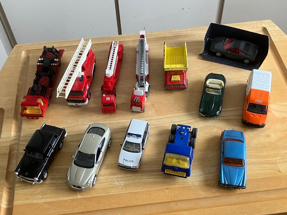 12 Modellautos Feuerwehr Polizei div. Autos (Gebraucht) in Frick für ...