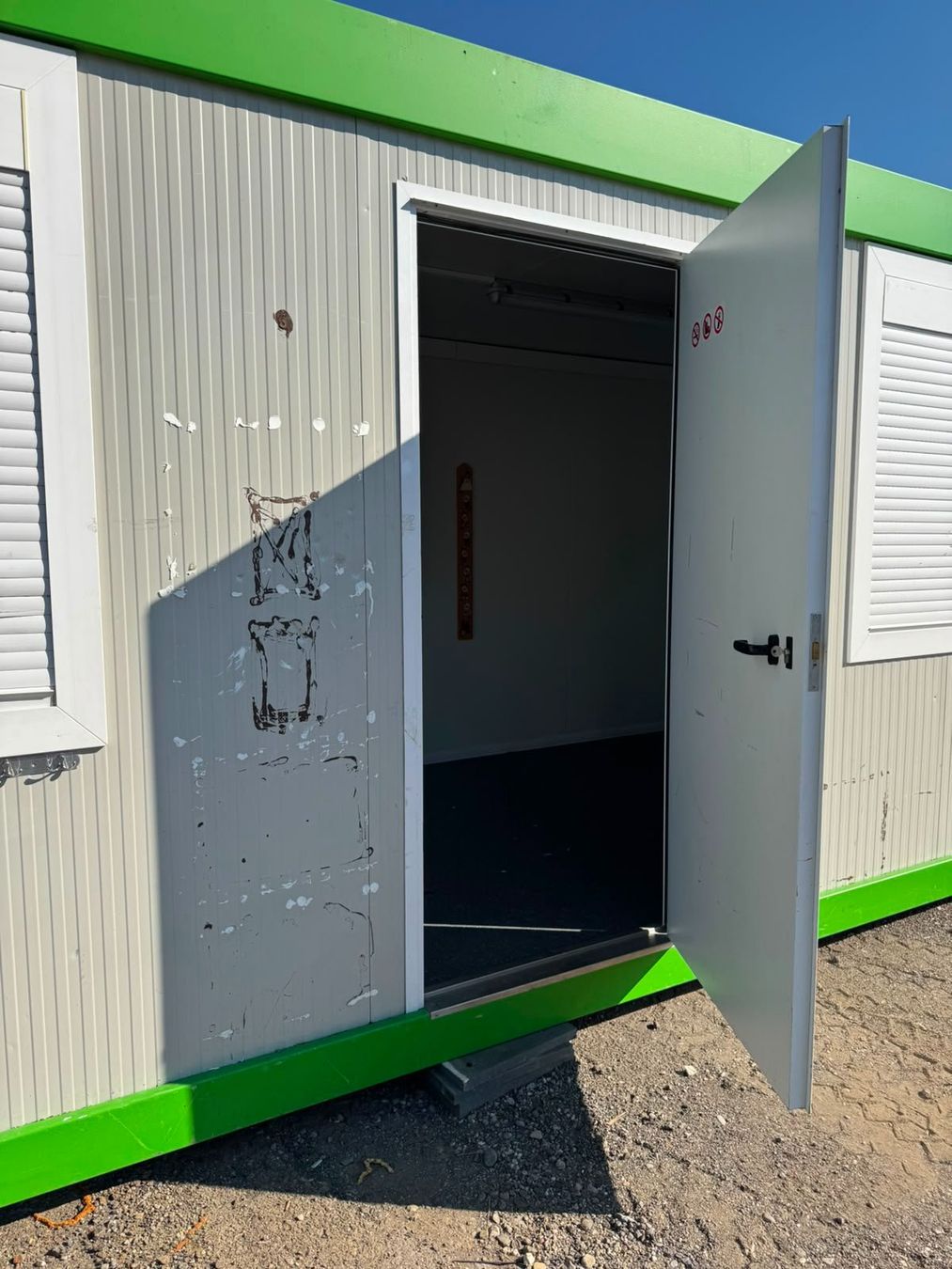Contenitori edile: EUROstandard Bürocontainer 20 Fuss – Usato da Zofingen venduto da EUROmodul 2