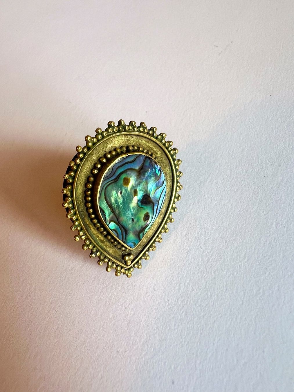 Gioielli per piercing: Schöne Messing Ohr Plugs mit Perlmutt, 20mm – Usato da Winterthur venduto da Ael_ 4