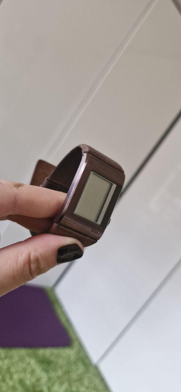 Uhren: Sleek Brown Wristwatch St. Oliver – Gebraucht aus Bonstetten von Denitza87 1