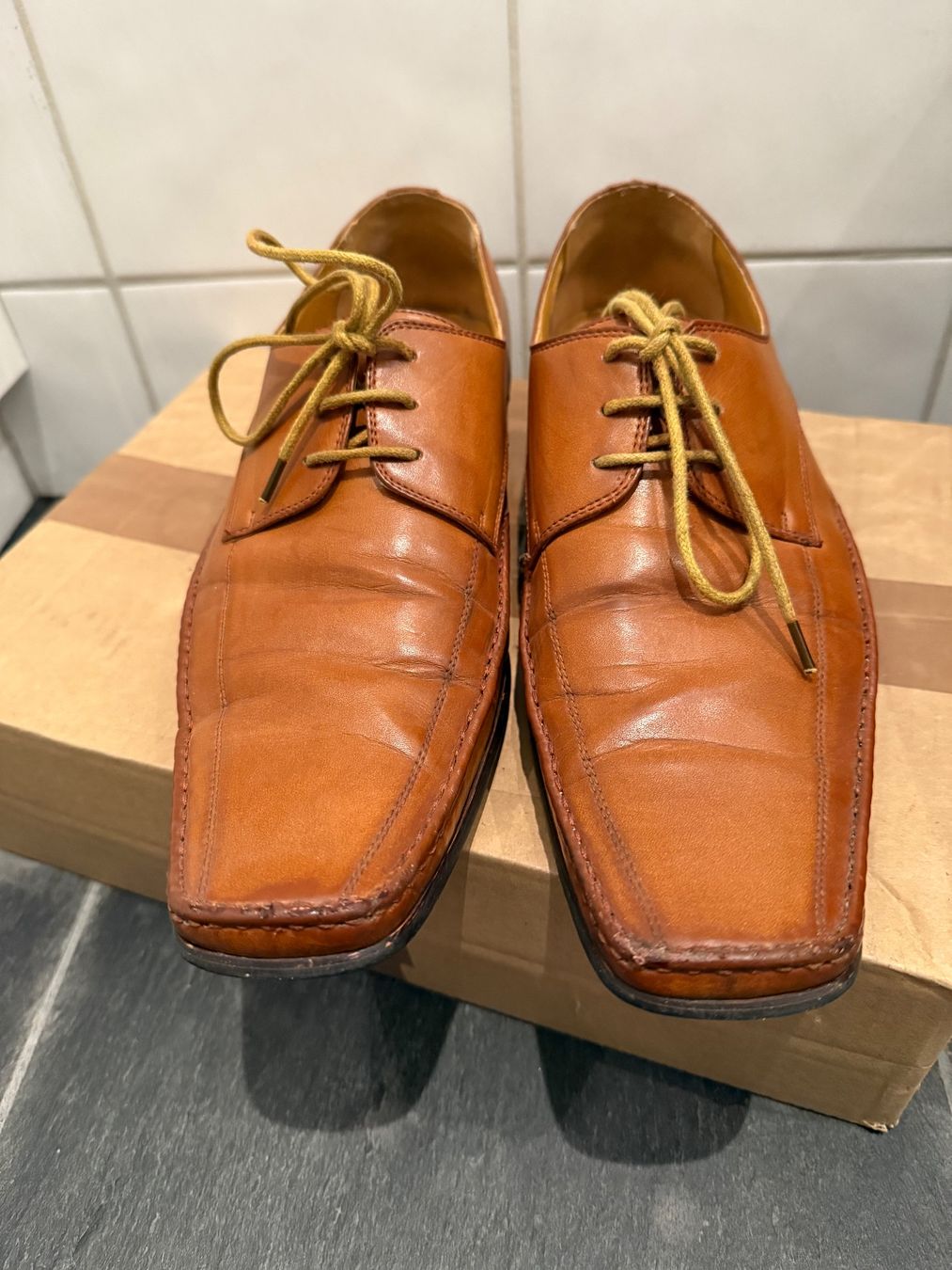 Scarpe da uomo: Jinerda Schuhe Leder Gr. 42 – Usato da Chur venduto da spicebone 4