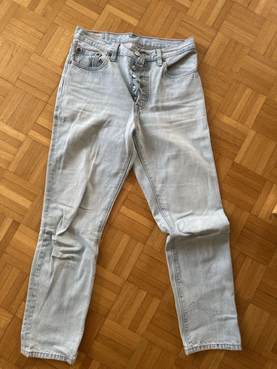 Levi's Jeans: Levi’s jeans 501 – Usato da Zürich venduto da iri_x6zv 1