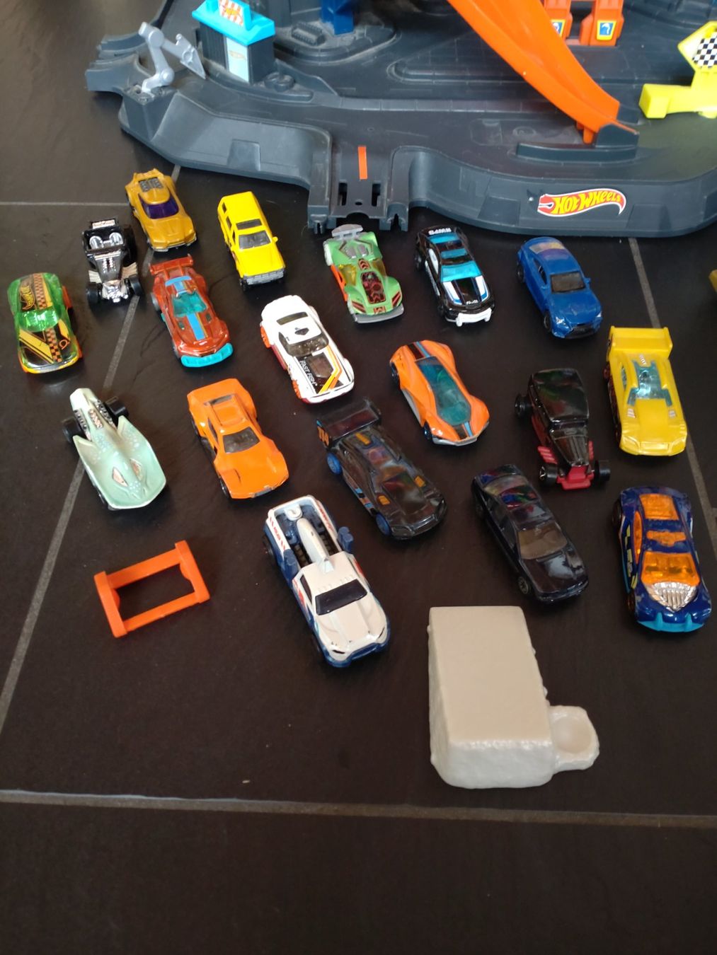 Hot Wheels Giocattoli: Hot wheels ultimate Parkgarage – Usato da Noflen BE venduto da saschr01 1