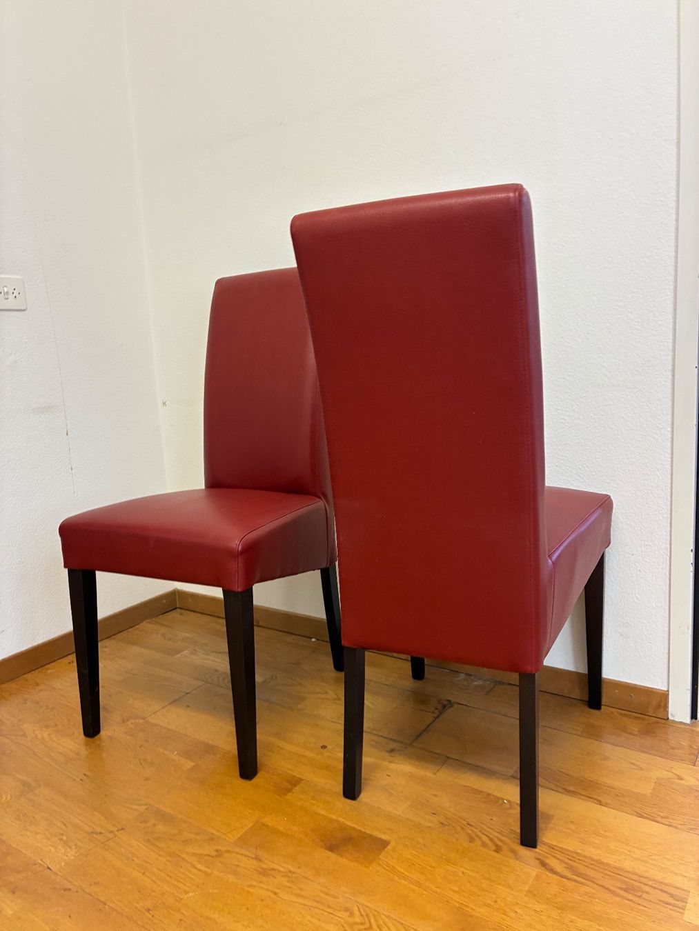 Stühle: 4 Stühle Esszimmer dunkelrot – Gebraucht aus Uitikon Waldegg von Bettina_bibi