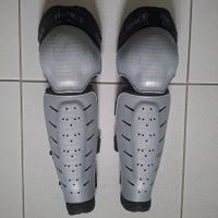 RACEFACE Knie- und Beinschutz. Rally FR and Rally DH Legs